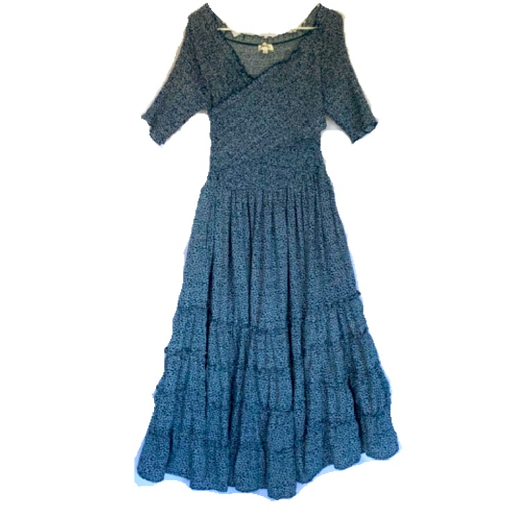 Lucy Ave Smocked Floral Dress Sz Lg